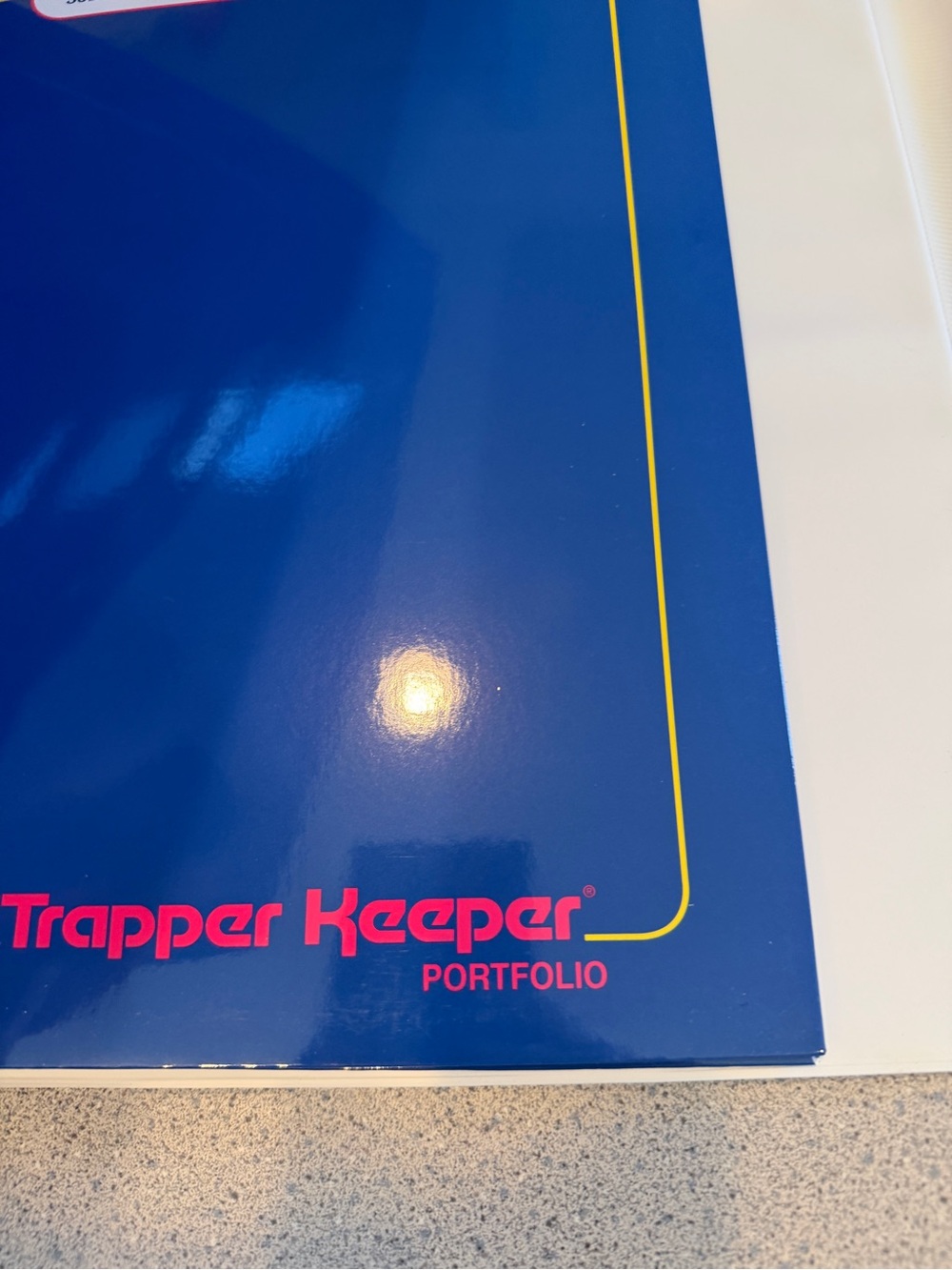 New The Original Trapper Keeper 1" Three Ring Binder + 2 Folders Rainbow Hearts - Picture 4 of 5